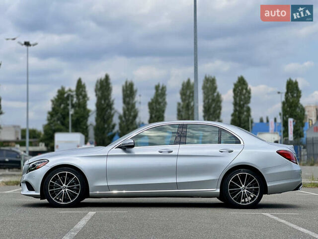 Мерседес Ц-Клас 2020 у Києві на Automoto.ua Сірий Мерседес Ц-Клас, об'ємом двигуна 2 л та пробігом 32 тис. км за 31500 $, фото 4 на Automoto.ua