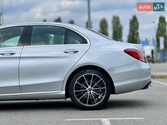 Мерседес Ц-Клас 2020 у Києві на Automoto.ua Сірий Мерседес Ц-Клас, об'ємом двигуна 2 л та пробігом 32 тис. км за 31500 $, фото 13 на Automoto.ua