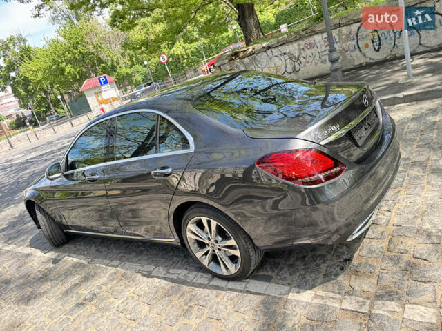 Сірий Мерседес Ц-Клас, об'ємом двигуна 2 л та пробігом 51 тис. км за 30500 $, фото 17 на Automoto.ua
