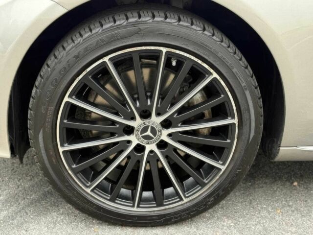 Серый Мерседес Ц-Класс, объемом двигателя 2 л и пробегом 50 тыс. км за 12000 $, фото 22 на Automoto.ua