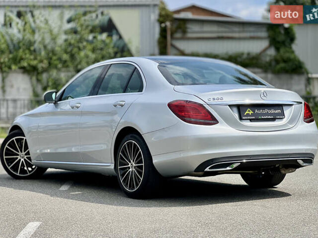Мерседес Ц-Клас 2020 у Києві на Automoto.ua Сірий Мерседес Ц-Клас, об'ємом двигуна 2 л та пробігом 32 тис. км за 31500 $, фото 1 на Automoto.ua