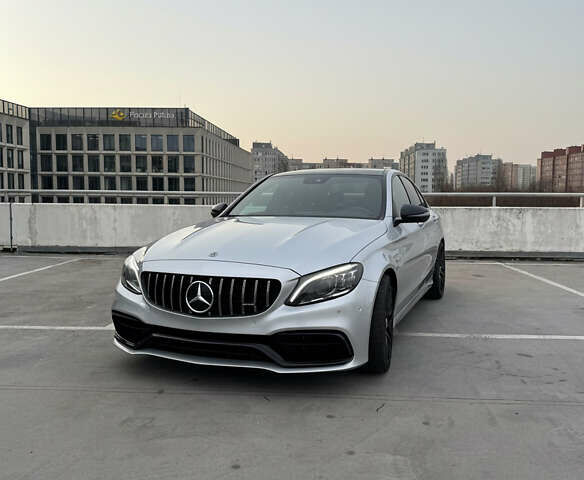 Серый Мерседес Ц-Класс, объемом двигателя 3.98 л и пробегом 56 тыс. км за 50000 $, фото 5 на Automoto.ua