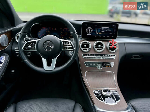 Мерседес Ц-Клас 2020 у Києві на Automoto.ua Сірий Мерседес Ц-Клас, об'ємом двигуна 2 л та пробігом 32 тис. км за 31500 $, фото 34 на Automoto.ua