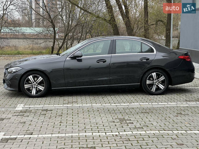 Серый Мерседес Ц-Класс, объемом двигателя 2 л и пробегом 170 тыс. км за 43900 $, фото 4 на Automoto.ua