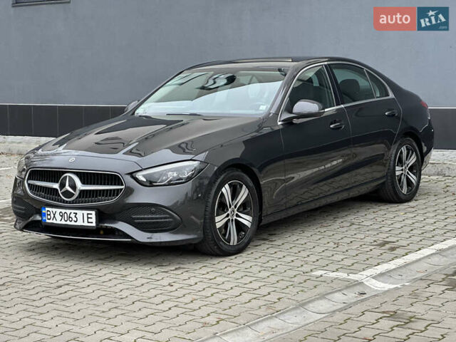 Серый Мерседес Ц-Класс, объемом двигателя 2 л и пробегом 170 тыс. км за 43900 $, фото 3 на Automoto.ua