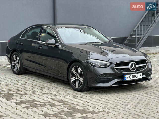 Серый Мерседес Ц-Класс, объемом двигателя 2 л и пробегом 170 тыс. км за 43900 $, фото 1 на Automoto.ua