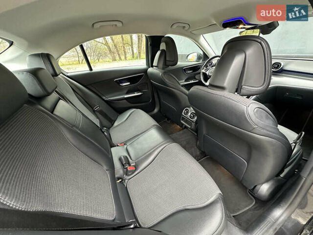 Серый Мерседес Ц-Класс, объемом двигателя 2 л и пробегом 170 тыс. км за 43900 $, фото 18 на Automoto.ua