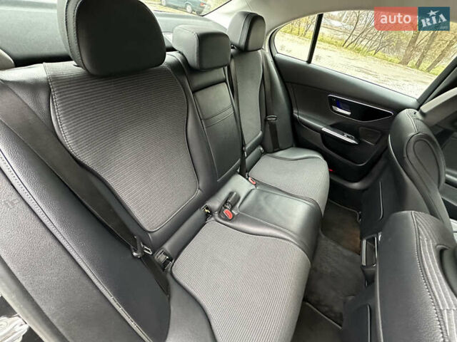 Серый Мерседес Ц-Класс, объемом двигателя 2 л и пробегом 170 тыс. км за 43900 $, фото 19 на Automoto.ua