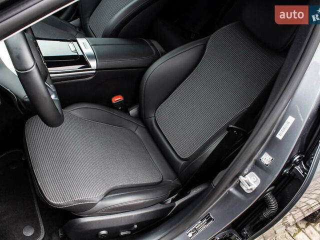 Сірий Мерседес Ц-Клас, об'ємом двигуна 1.99 л та пробігом 7 тис. км за 47600 $, фото 50 на Automoto.ua