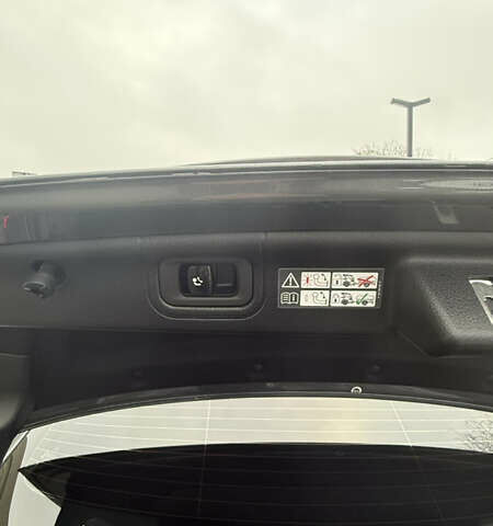 Серый Мерседес Ц-Класс, объемом двигателя 1.99 л и пробегом 7 тыс. км за 48900 $, фото 19 на Automoto.ua