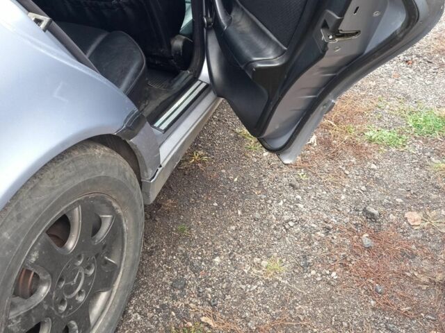 Сірий Мерседес Ц-Клас, об'ємом двигуна 2.2 л та пробігом 399 тис. км за 3500 $, фото 2 на Automoto.ua