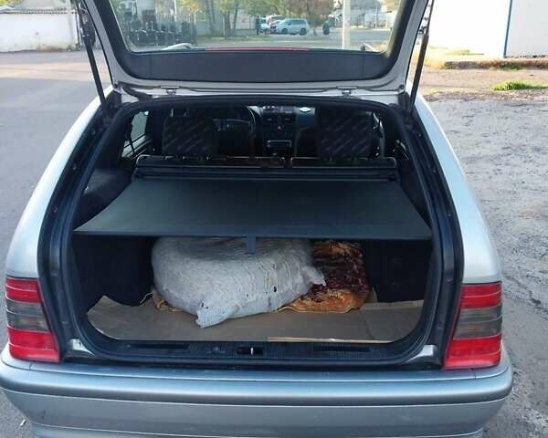 Сірий Мерседес Ц-Клас, об'ємом двигуна 1.8 л та пробігом 228 тис. км за 5197 $, фото 7 на Automoto.ua