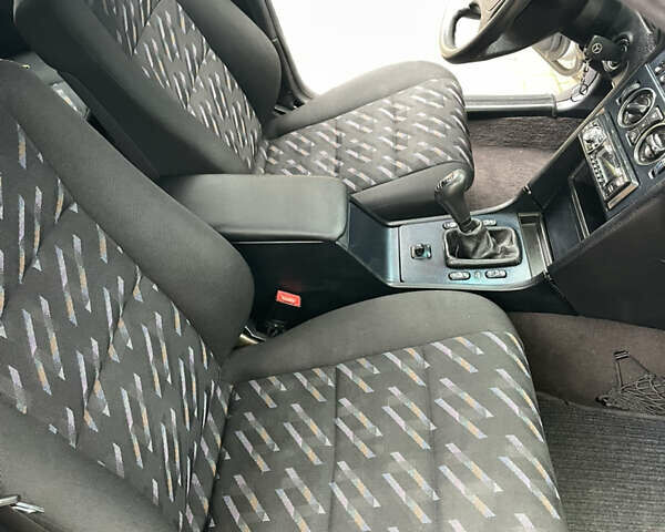 Серый Мерседес Ц-Класс, объемом двигателя 1.8 л и пробегом 355 тыс. км за 2750 $, фото 9 на Automoto.ua