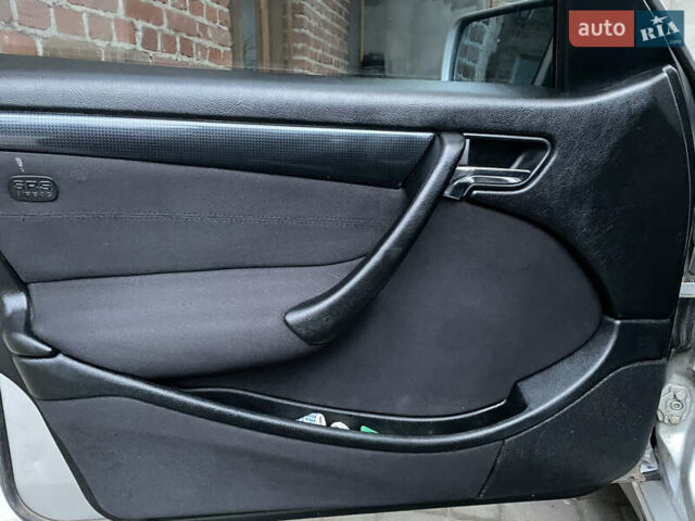 Серый Мерседес Ц-Класс, объемом двигателя 1.8 л и пробегом 355 тыс. км за 2750 $, фото 12 на Automoto.ua