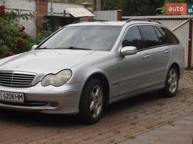 Сірий Мерседес Ц-Клас, об'ємом двигуна 2 л та пробігом 230 тис. км за 5200 $, фото 4 на Automoto.ua