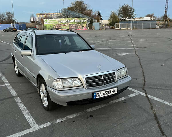 Сірий Мерседес Ц-Клас, об'ємом двигуна 2.15 л та пробігом 475 тис. км за 3300 $, фото 12 на Automoto.ua