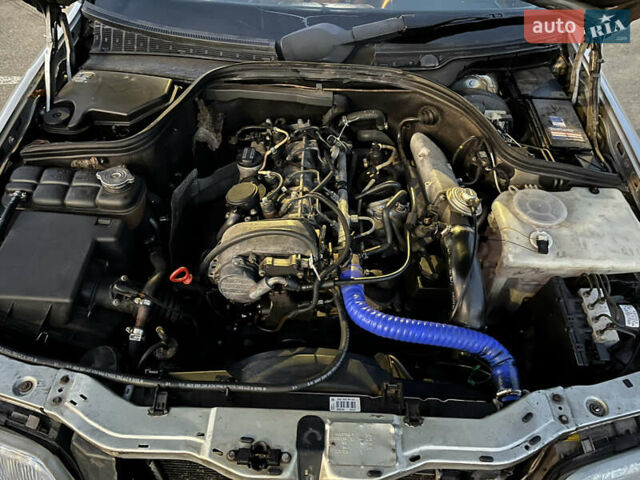 Сірий Мерседес Ц-Клас, об'ємом двигуна 2.15 л та пробігом 475 тис. км за 3300 $, фото 23 на Automoto.ua