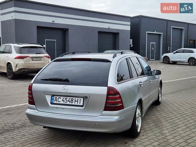 Сірий Мерседес Ц-Клас, об'ємом двигуна 2.15 л та пробігом 356 тис. км за 3550 $, фото 7 на Automoto.ua