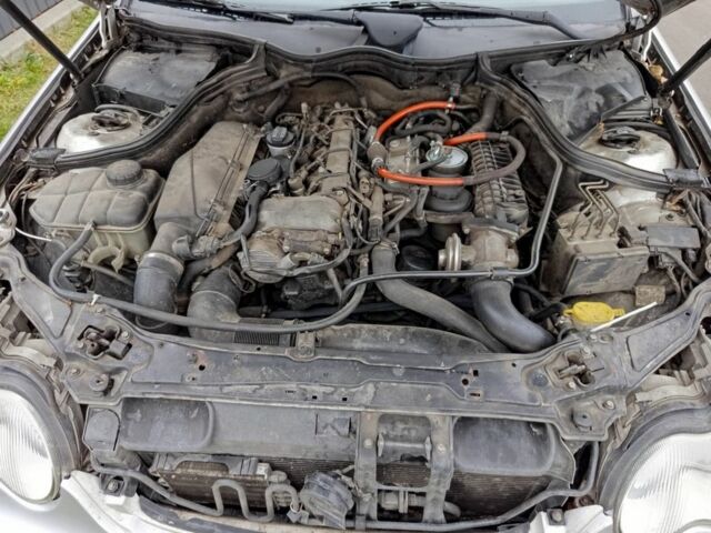 Серый Мерседес Ц-Класс, объемом двигателя 2.2 л и пробегом 340 тыс. км за 3250 $, фото 7 на Automoto.ua