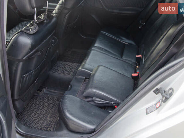 Сірий Мерседес Ц-Клас, об'ємом двигуна 2.7 л та пробігом 446 тис. км за 4900 $, фото 16 на Automoto.ua