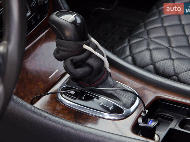 Сірий Мерседес Ц-Клас, об'ємом двигуна 2.7 л та пробігом 446 тис. км за 4900 $, фото 13 на Automoto.ua