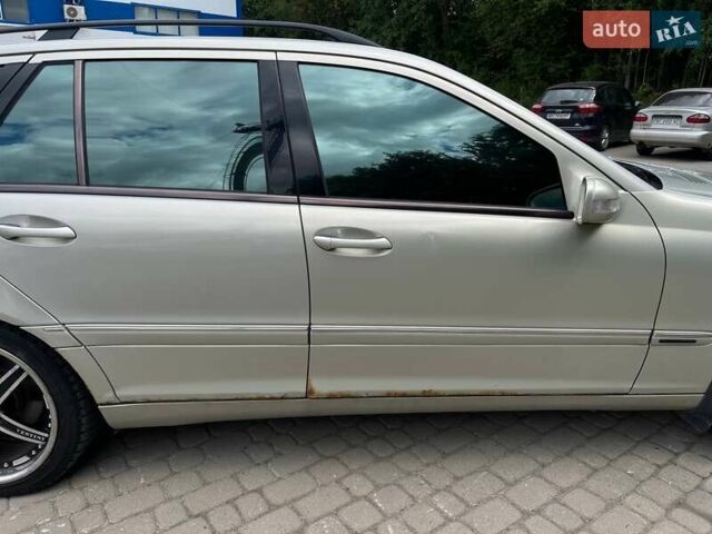Серый Мерседес Ц-Класс, объемом двигателя 2.7 л и пробегом 410 тыс. км за 4250 $, фото 13 на Automoto.ua