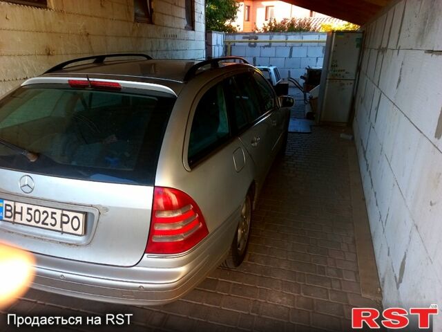 Мерседес Ц-Класс 2001 в Черноморске (Ильичевске) на Automoto.ua Серый Мерседес Ц-Класс, объемом двигателя 2.7 л и пробегом 322 тыс. км за 5000 $, фото 4 на Automoto.ua
