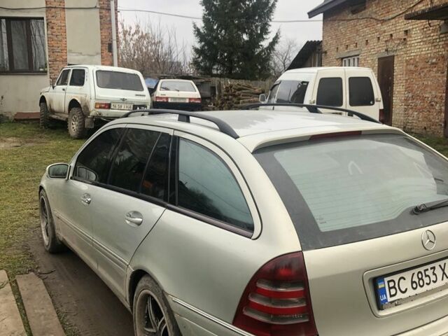 Серый Мерседес Ц-Класс, объемом двигателя 2.7 л и пробегом 320 тыс. км за 4250 $, фото 3 на Automoto.ua