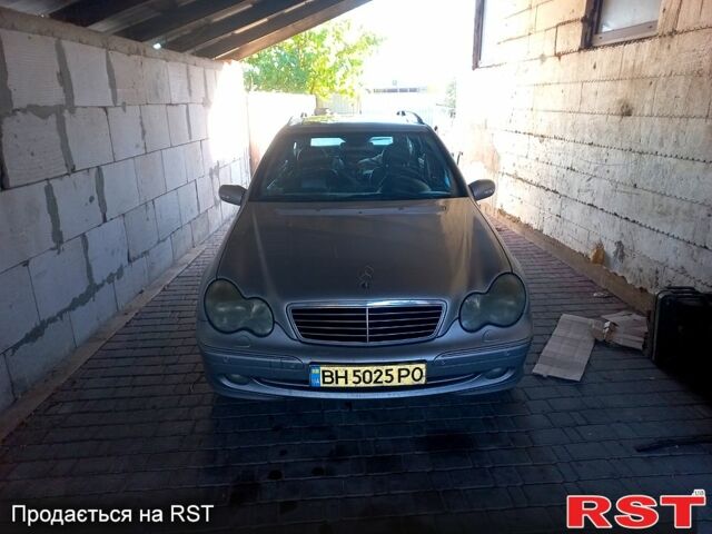 Мерседес Ц-Класс 2001 в Черноморске (Ильичевске) на Automoto.ua Серый Мерседес Ц-Класс, объемом двигателя 2.7 л и пробегом 322 тыс. км за 5000 $, фото 5 на Automoto.ua