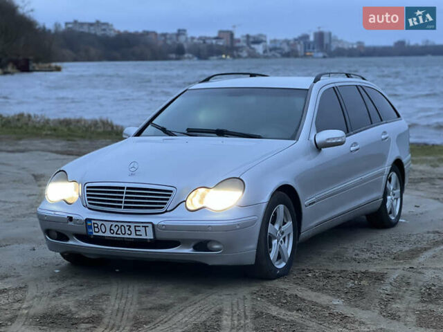 Серый Мерседес Ц-Класс, объемом двигателя 2.2 л и пробегом 360 тыс. км за 4200 $, фото 2 на Automoto.ua