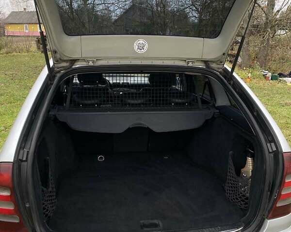 Серый Мерседес Ц-Класс, объемом двигателя 2.1 л и пробегом 460 тыс. км за 5000 $, фото 6 на Automoto.ua