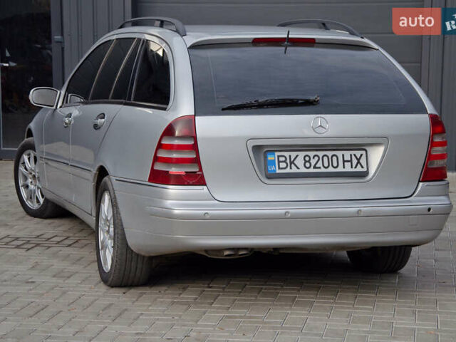 Сірий Мерседес Ц-Клас, об'ємом двигуна 2.7 л та пробігом 446 тис. км за 4699 $, фото 5 на Automoto.ua