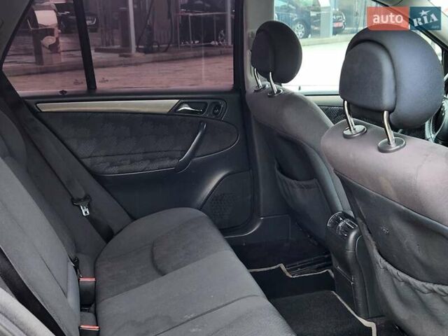 Сірий Мерседес Ц-Клас, об'ємом двигуна 2.15 л та пробігом 356 тис. км за 3550 $, фото 24 на Automoto.ua