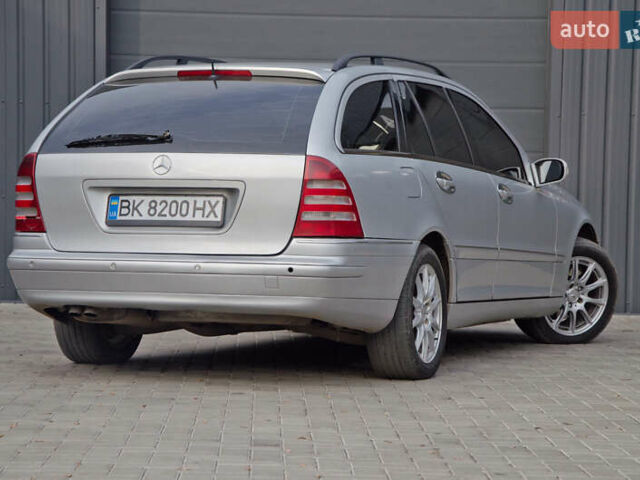 Сірий Мерседес Ц-Клас, об'ємом двигуна 2.7 л та пробігом 446 тис. км за 4900 $, фото 11 на Automoto.ua