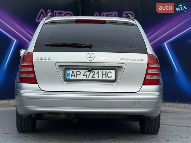 Мерседес Ц-Клас 2001 у Запоріжжя на Automoto.ua Сірий Мерседес Ц-Клас, об'ємом двигуна 2 л та пробігом 228 тис. км за 5499 $, фото 5 на Automoto.ua