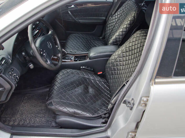 Сірий Мерседес Ц-Клас, об'ємом двигуна 2.7 л та пробігом 446 тис. км за 4900 $, фото 14 на Automoto.ua