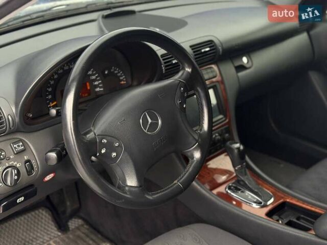 Мерседес Ц-Клас 2001 у Запоріжжя на Automoto.ua Сірий Мерседес Ц-Клас, об'ємом двигуна 2 л та пробігом 228 тис. км за 5499 $, фото 7 на Automoto.ua