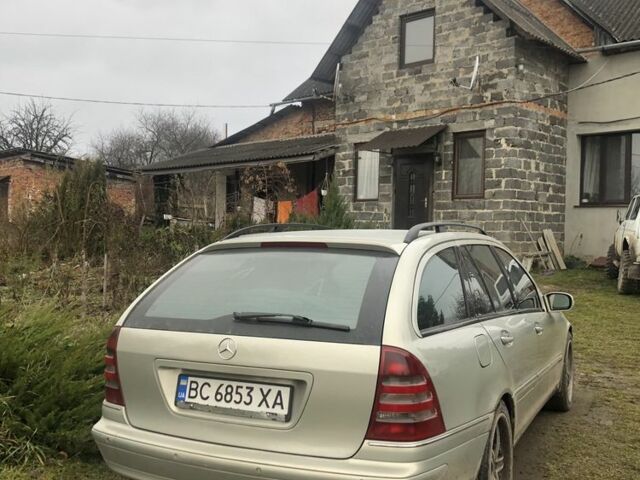 Серый Мерседес Ц-Класс, объемом двигателя 2.7 л и пробегом 320 тыс. км за 4250 $, фото 2 на Automoto.ua