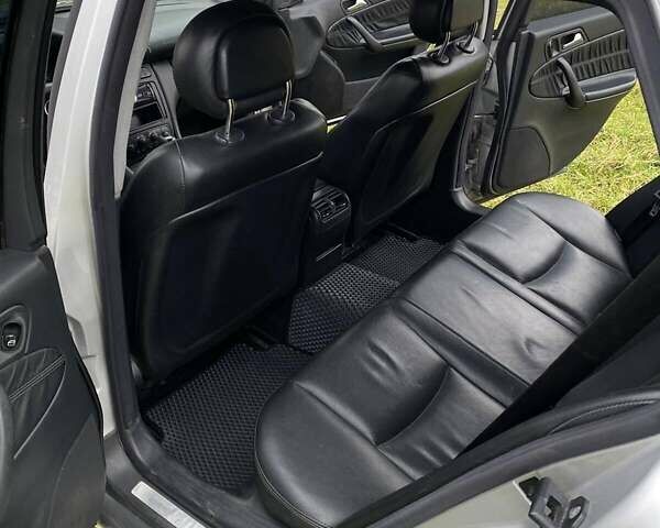 Серый Мерседес Ц-Класс, объемом двигателя 2.1 л и пробегом 460 тыс. км за 5000 $, фото 12 на Automoto.ua