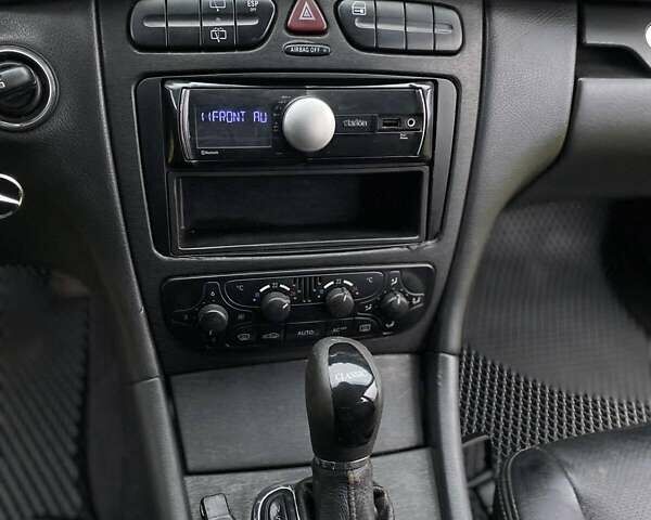 Серый Мерседес Ц-Класс, объемом двигателя 2.1 л и пробегом 460 тыс. км за 5000 $, фото 13 на Automoto.ua