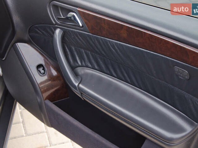 Сірий Мерседес Ц-Клас, об'ємом двигуна 2.7 л та пробігом 446 тис. км за 4900 $, фото 20 на Automoto.ua