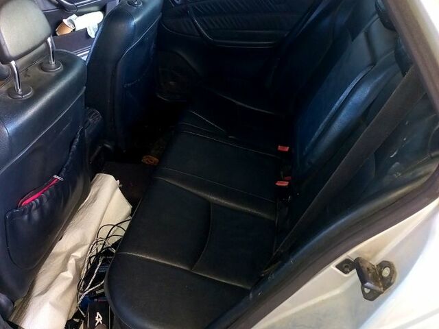 Сірий Мерседес Ц-Клас, об'ємом двигуна 2.7 л та пробігом 322 тис. км за 5000 $, фото 8 на Automoto.ua