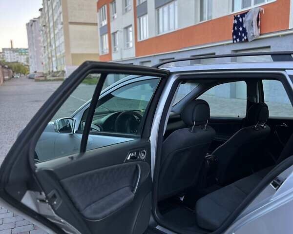 Сірий Мерседес Ц-Клас, об'ємом двигуна 2 л та пробігом 350 тис. км за 2550 $, фото 9 на Automoto.ua