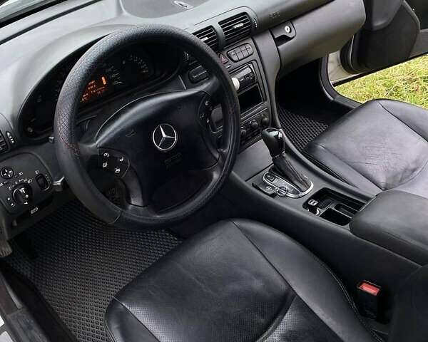 Серый Мерседес Ц-Класс, объемом двигателя 2.1 л и пробегом 460 тыс. км за 5000 $, фото 9 на Automoto.ua