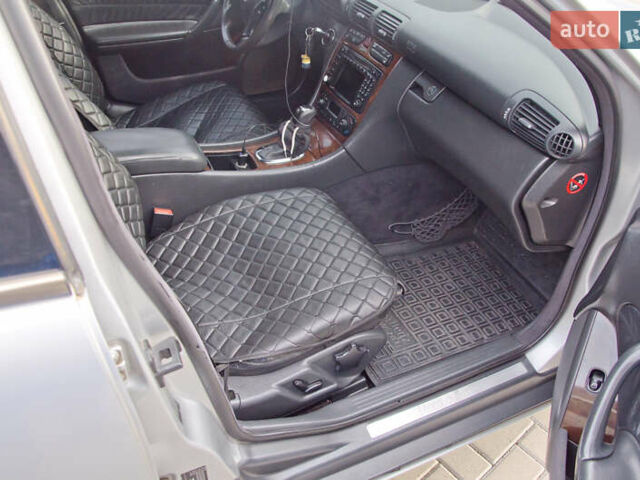 Сірий Мерседес Ц-Клас, об'ємом двигуна 2.7 л та пробігом 446 тис. км за 4900 $, фото 21 на Automoto.ua