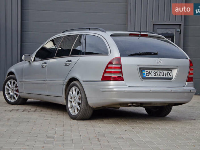 Сірий Мерседес Ц-Клас, об'ємом двигуна 2.7 л та пробігом 446 тис. км за 4699 $, фото 8 на Automoto.ua