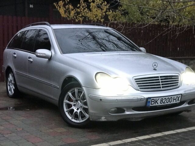 Серый Мерседес Ц-Класс, объемом двигателя 2.7 л и пробегом 435 тыс. км за 4700 $, фото 2 на Automoto.ua