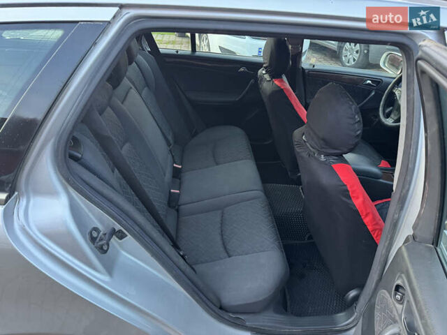 Серый Мерседес Ц-Класс, объемом двигателя 2.15 л и пробегом 400 тыс. км за 3999 $, фото 12 на Automoto.ua