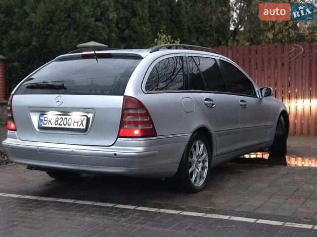 Сірий Мерседес Ц-Клас, об'ємом двигуна 2.7 л та пробігом 455 тис. км за 4499 $, фото 7 на Automoto.ua