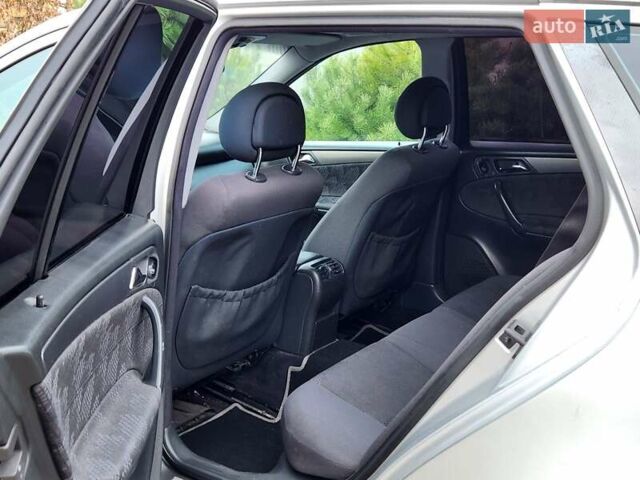 Сірий Мерседес Ц-Клас, об'ємом двигуна 2.15 л та пробігом 356 тис. км за 3550 $, фото 18 на Automoto.ua